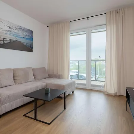 Family In With Parking And Playground By Renters Apartment Gdynia